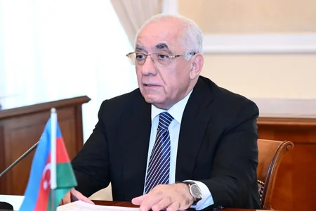 Əli Əsədov Fələstinin Baş naziri ilə görüşüb