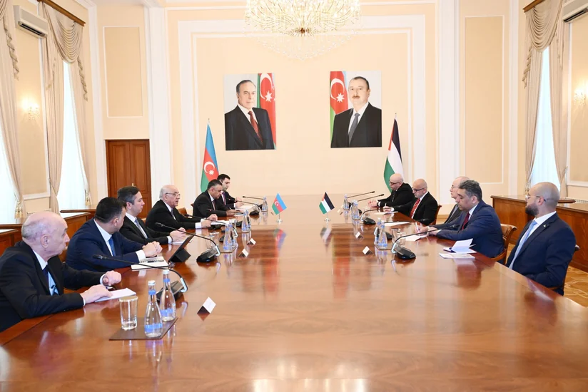 Əli Əsədov Fələstinin Baş naziri ilə görüşüb