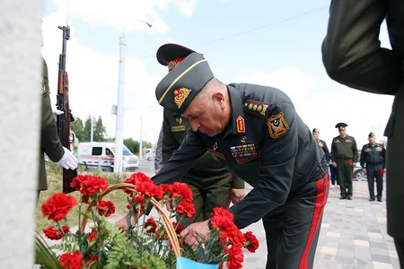Kərim Vəliyev Belarusda hərbi obyektləri ziyarət edib