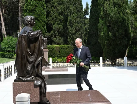 Fələstinin Baş naziri Fəxri xiyabanı ziyarət edib
