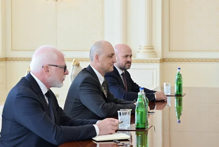 President Ilham Aliyev receives John Deere delegation