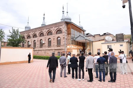 Qusarda dini mövzuda konfransın iştirakçıları Qubada dini ziyarətgahlarla tanış olublar