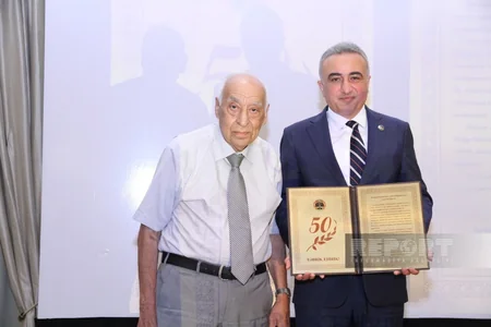 VK Rəyasət Heyətinin geniştərkibli iclası və vəkilliyə namizədlərin andiçmə mərasimi keçirilib