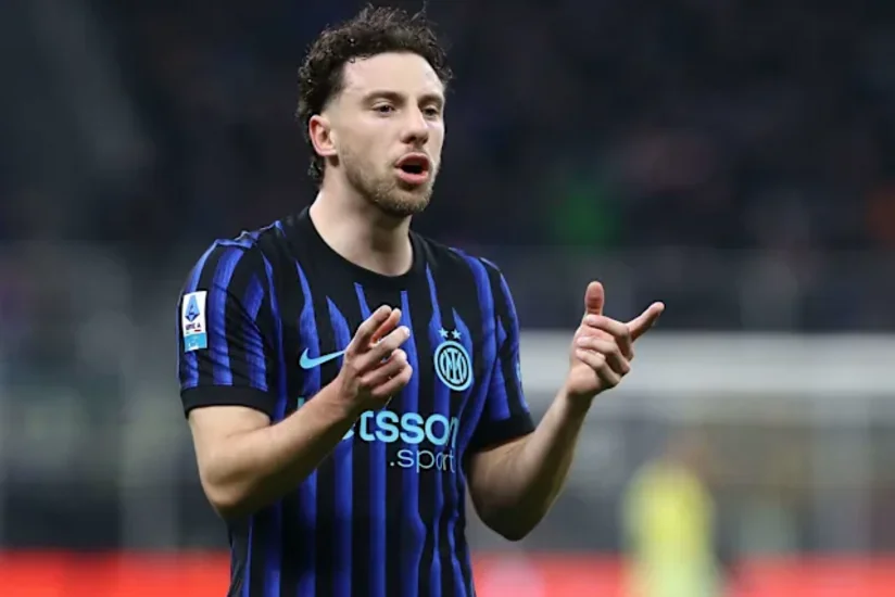 Mançester Yunayted İnterin futbolçusu Karlos Auqusto ilə maraqlanır