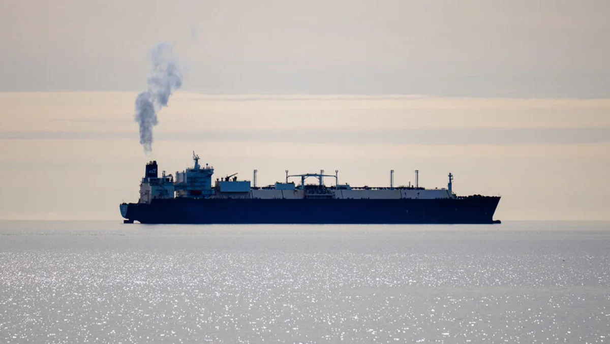 UKMTO: Omanın Xəsəb şəhəri yaxınlığında tanker naməlum mərmi ilə vurulub