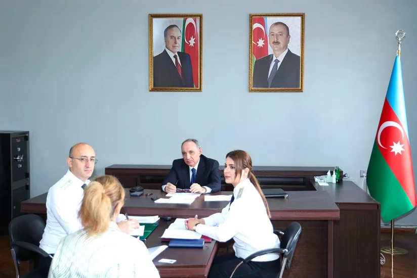 Kamran Əliyev Samux rayonunda vətəndaşları qəbul edib