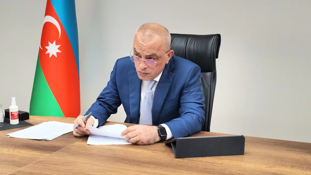 Zaur Mikayılov Füzulidə vətəndaşları qəbul edib
