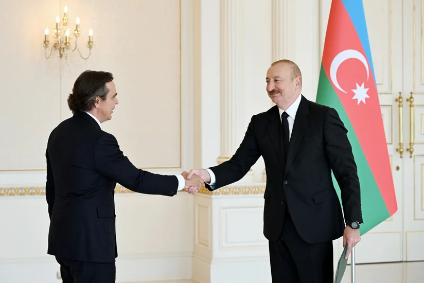İlham Əliyev Braziliyanın Azərbaycanda yeni təyin olunmuş səfirinin etimadnaməsini qəbul edib