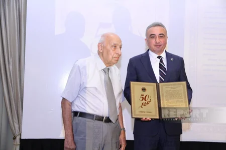 VK Rəyasət Heyətinin geniştərkibli iclası və vəkilliyə namizədlərin andiçmə mərasimi keçirilib