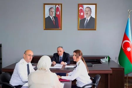 Kamran Əliyev Samux rayonunda vətəndaşları qəbul edib