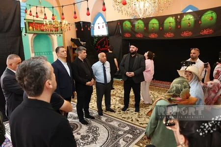 Qusarda dini mövzuda konfransın iştirakçıları Qubada dini ziyarətgahlarla tanış olublar