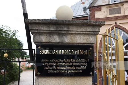 Qusarda dini mövzuda konfransın iştirakçıları Qubada dini ziyarətgahlarla tanış olublar