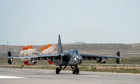 Azerbaijani pilots conduct complex combat maneuver tasks