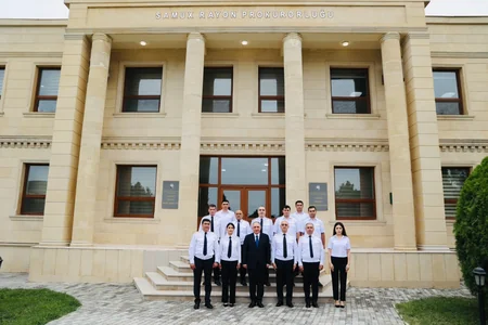 Kamran Əliyev Samux rayonunda vətəndaşları qəbul edib