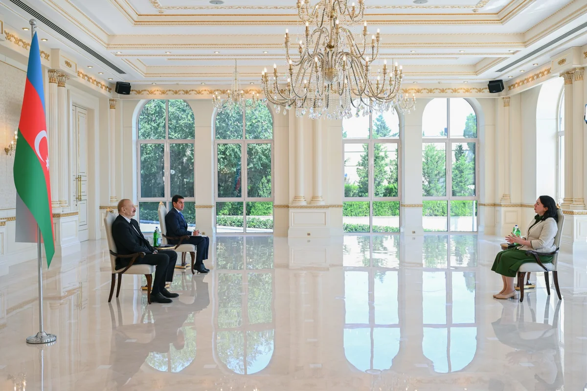 President Ilham Aliyev received credentials of Ireland's newly appointed ambassador