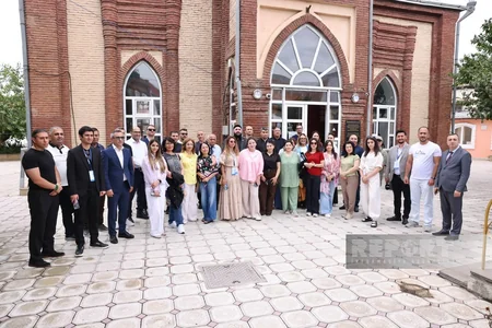 Qusarda dini mövzuda konfransın iştirakçıları Qubada dini ziyarətgahlarla tanış olublar