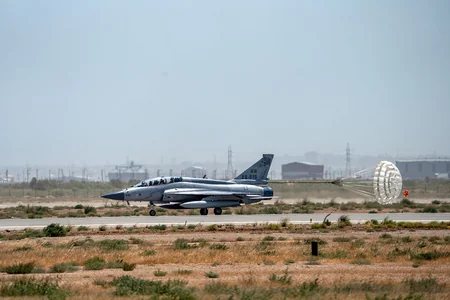 Azerbaijani pilots conduct complex combat maneuver tasks