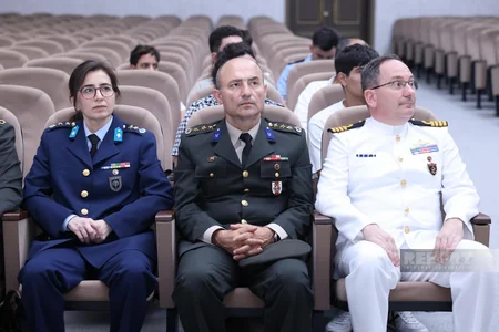 Hərbi İnstitutda xaricdə təhsil imkanlarına həsr olunmuş Açıq qapı günü keçirilib