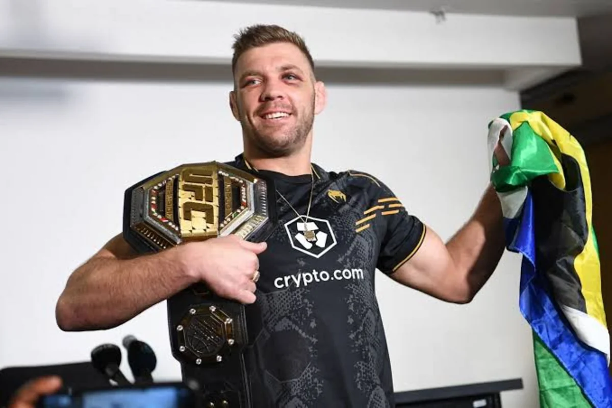 Дрикус дю Плесси победил Камару Усмана в главном бою UFC Fight Night 281