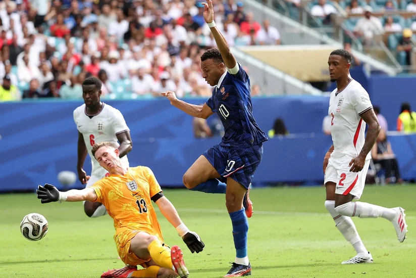 Mbappe futbol üzrə dünya çempionatlarında oyun sayına görə Maradonanı keçib