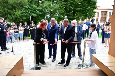 Şuşada Kitab dayanacağı istifadəyə verilib