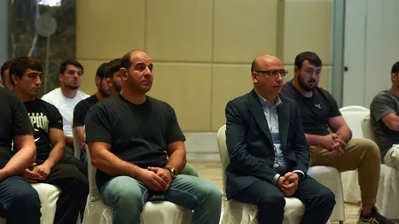 Rəşad Nəbiyev Qusarda təlim-məşq toplanışı keçən cüdoçularla görüşüb