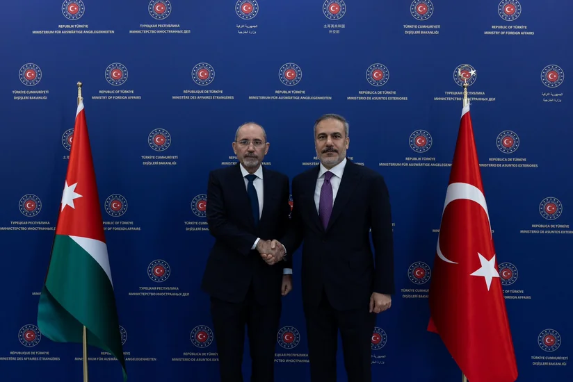Hakan Fidan iordaniyalı həmkarı ilə regional təhlükəsizliyi müzakirə edib