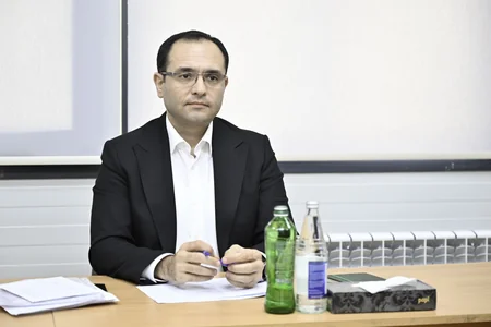 Məcnun Məmmədov Kəlbəcərdə vətəndaşları qəbul edib