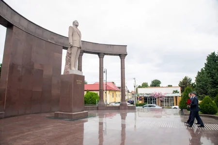 Rəşad İsmayılov Şəmkirdə vətəndaşları qəbul edib