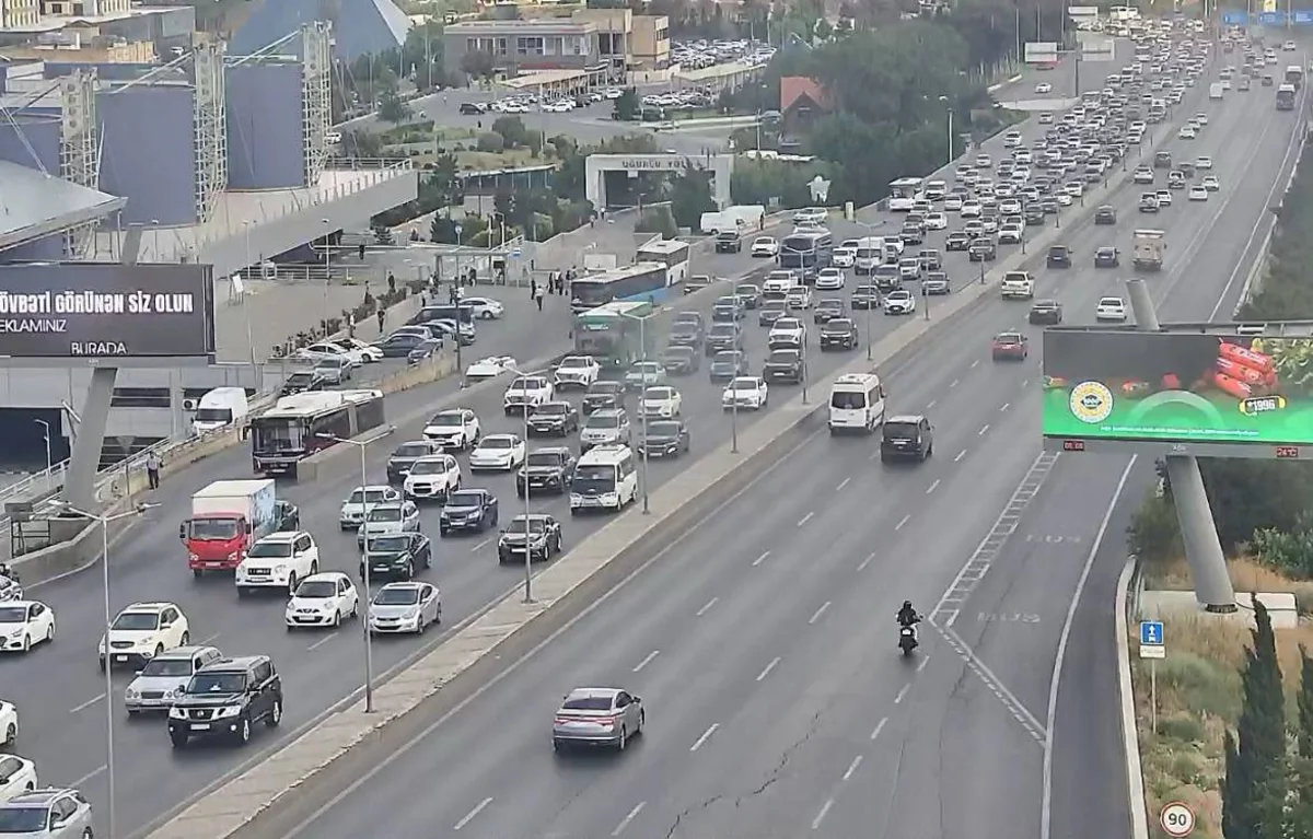 Bakıda dörd istiqamətdə tıxac müşahidə olunur