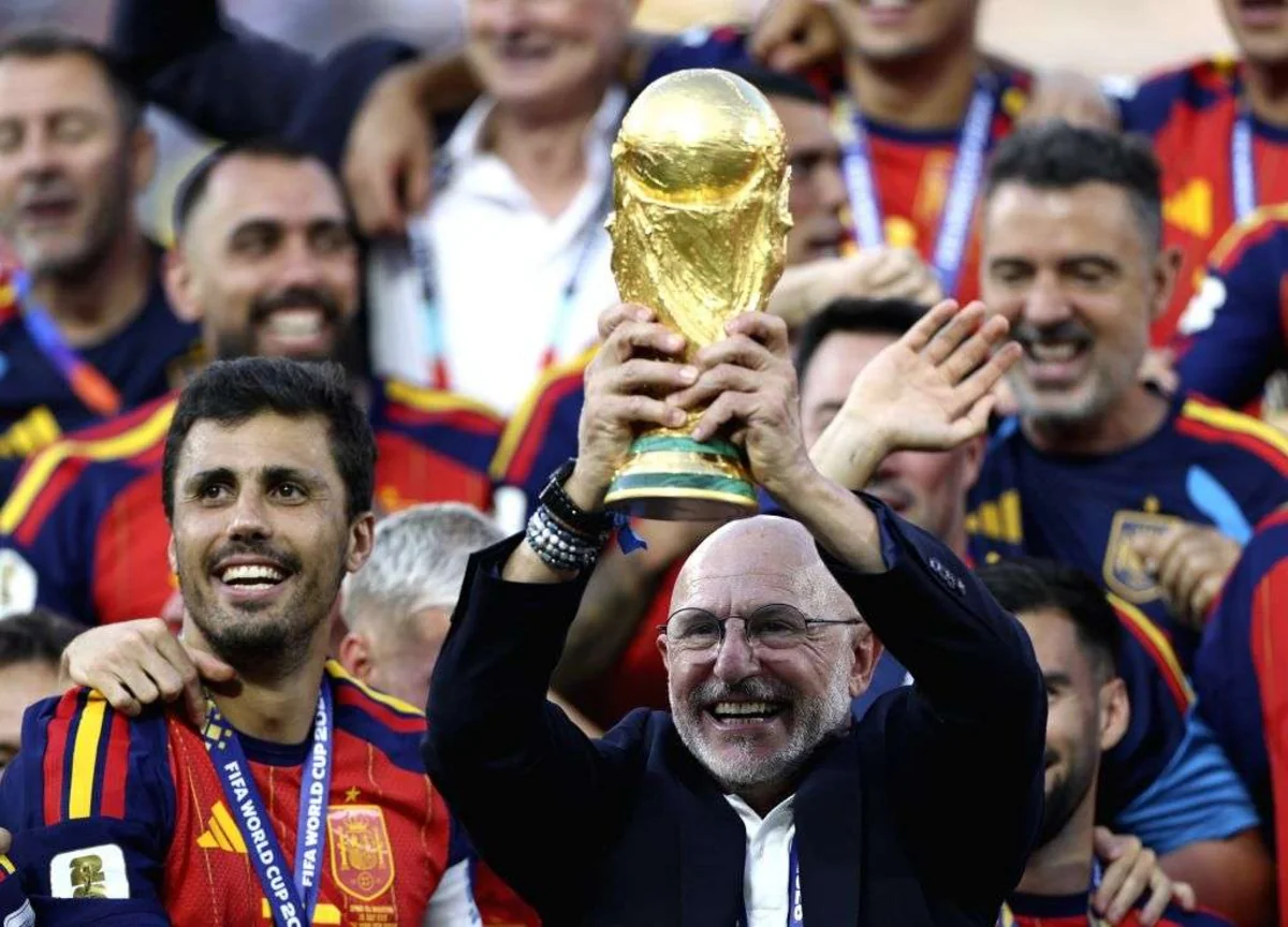 Luis de la Fuente dünya çempionluğunu qazanan ən yaşlı mütəxəssis olub