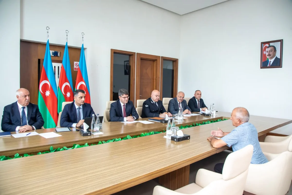 Rəşad İsmayılov Şəmkirdə vətəndaşları qəbul edib