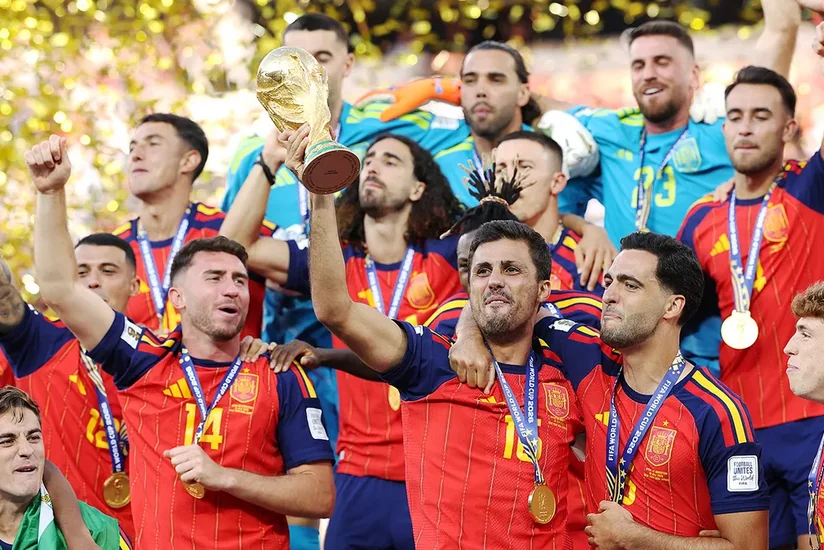 DÇ-2026: Finalçılar mükafatlandırılıb, Rodri turnirin ən yaxşı futbolçusu seçilib
