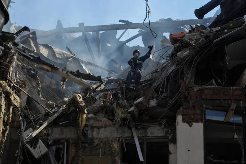 Russian strikes on Kherson and Zaporizhzhia kill five, injure over 60