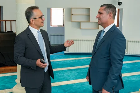 Ramin Məmmədov Mərdəkan və Buzovnadakı tarixi dini abidələrdə olub