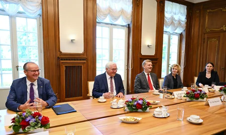 Azərbaycan və Almaniya prezidentlərinin geniş tərkibdə görüşü olub
