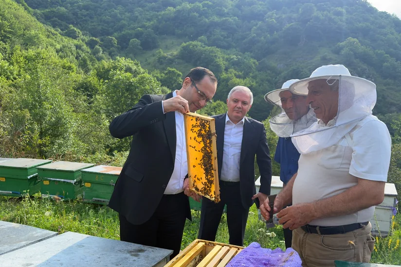Kəlbəcərdə təsərrüfatlara və tikinti işlərinə baxış keçirilib