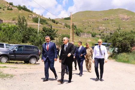 Kamran Əliyev Kəlbəcərdə prokurorluq oraqanlarının xidməti fəaliyyəti ilə tanış olub