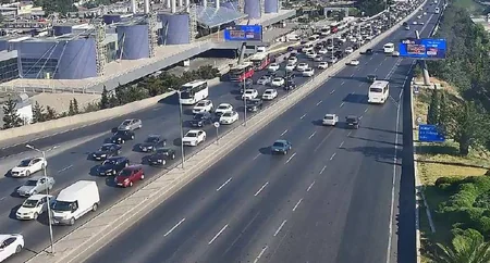 Bakının bəzi yollarında nəqliyyatın sıxlığı müşahidə edilir