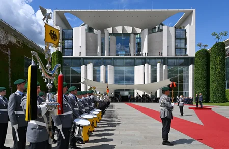 Berlində İlham Əliyevin rəsmi qarşılanma mərasimi olub