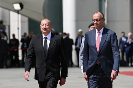 Berlində İlham Əliyevin rəsmi qarşılanma mərasimi olub