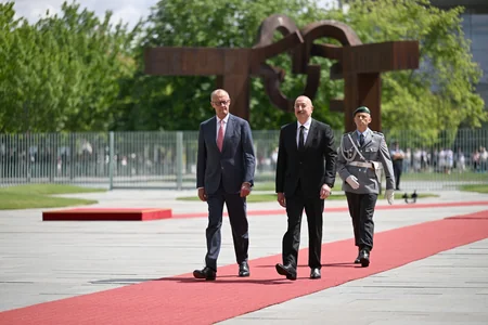 Berlində İlham Əliyevin rəsmi qarşılanma mərasimi olub