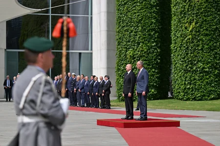 Berlində İlham Əliyevin rəsmi qarşılanma mərasimi olub