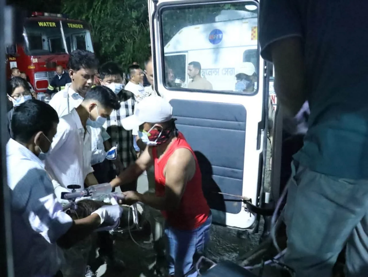 Over 15 Indian workers trapped after hydroelectric tunnel blast kills 9