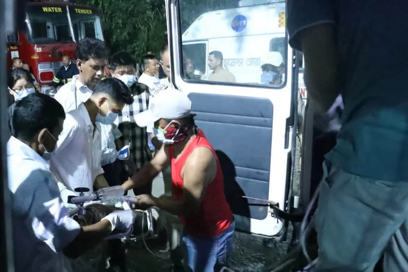 Over 15 Indian workers trapped after hydroelectric tunnel blast kills 9
