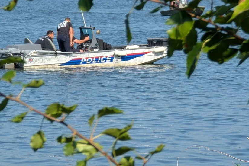 5 dead after attempt to help struggling swimmer in Ohio river