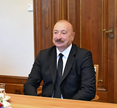 Azərbaycan və Almaniya prezidentlərinin geniş tərkibdə görüşü olub