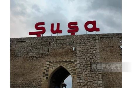 Tanıdığım ilk şuşalı, eyni məhəllədə iki fərqli inanc, küçə-küçə ədəbiyyat təntənəsi – ŞUŞADAN REPORTAJ