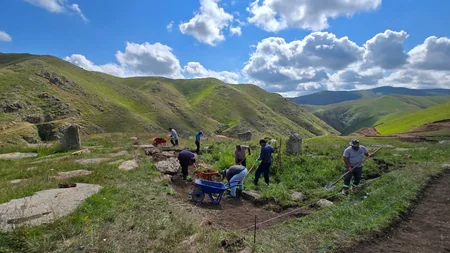 Xarxar nekropolunda 500-ə yaxın qəbir abidəsi aşkarlanıb