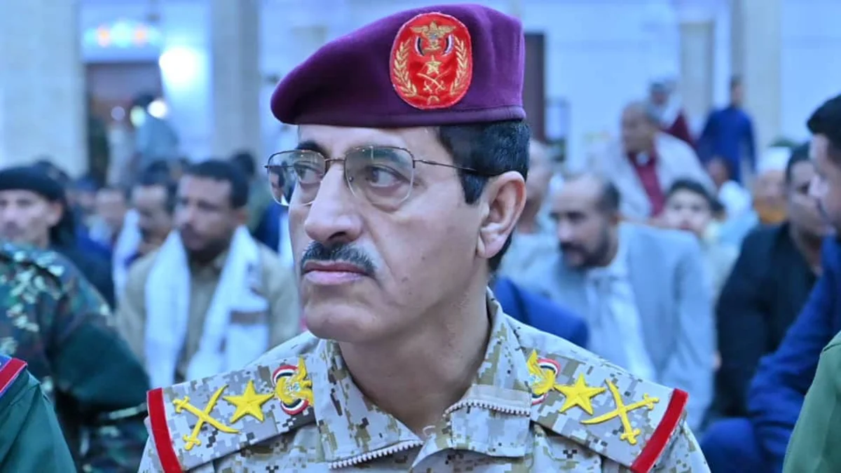 Yemen's army says it is ready for offensive against Houthis